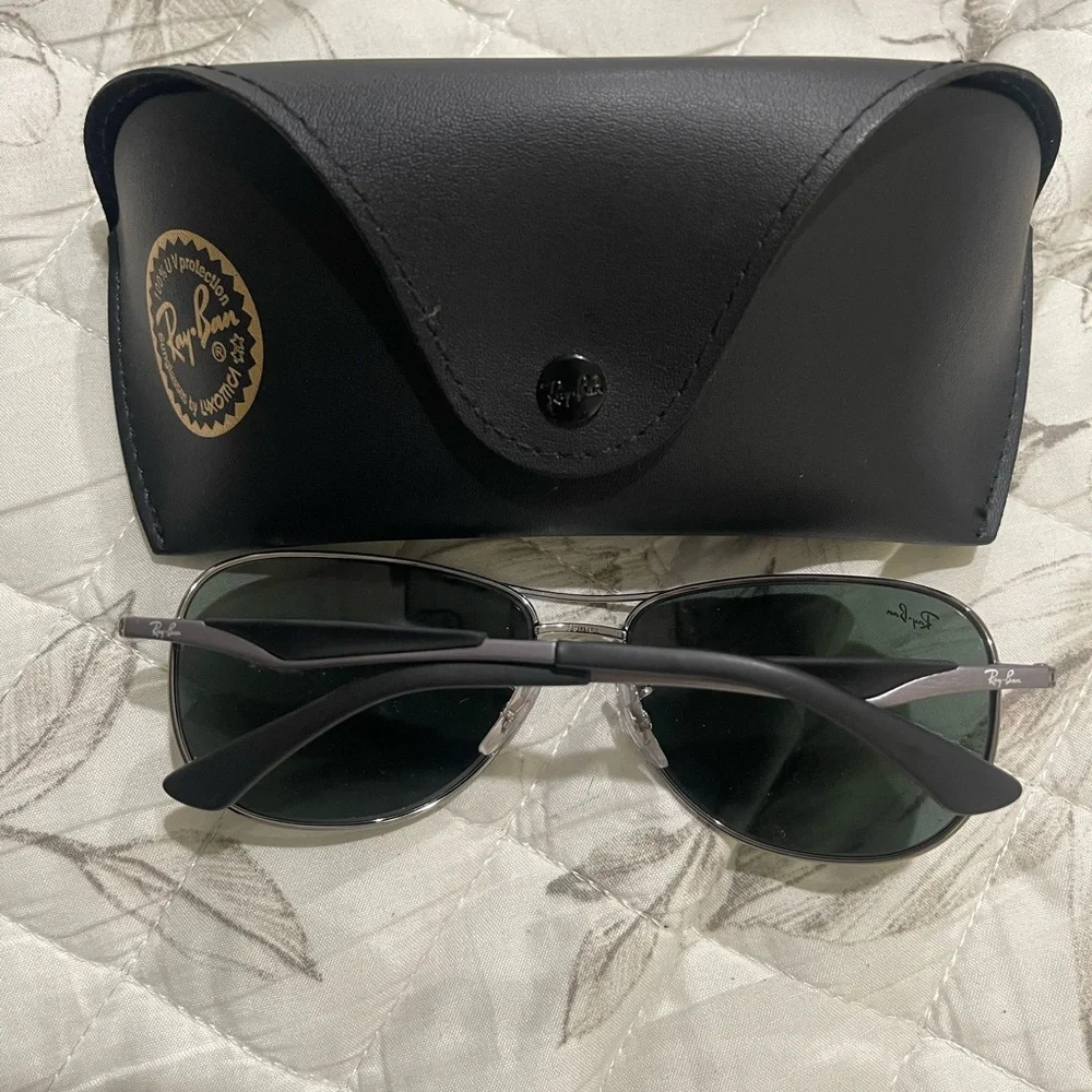 NEW Ray-Ban Silver Sunglasses with Black Case - Picture 3 of 5